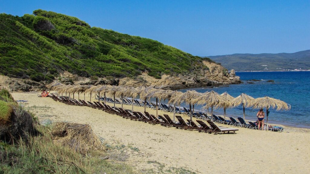 This image has an empty alt attribute; its file name is greece-1543958_1280-1024x576.jpg