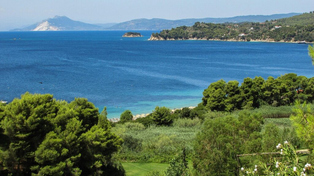 This image has an empty alt attribute; its file name is greece-1549811_1280-1024x576.jpg